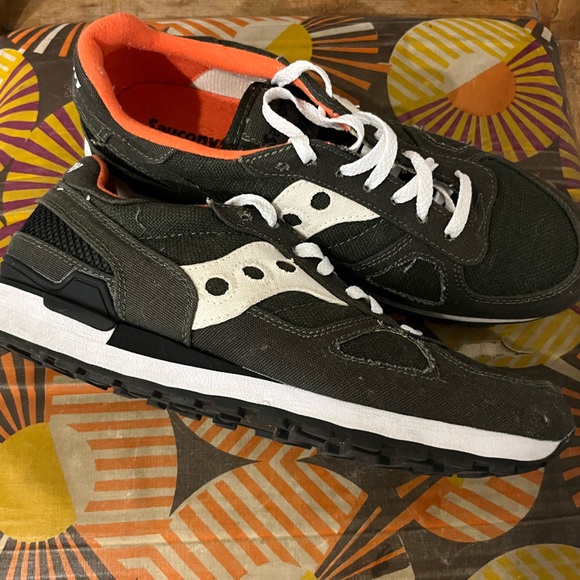 Saucony Green Shadow S70219-1  sz 10.5 - Picture 3 of 5